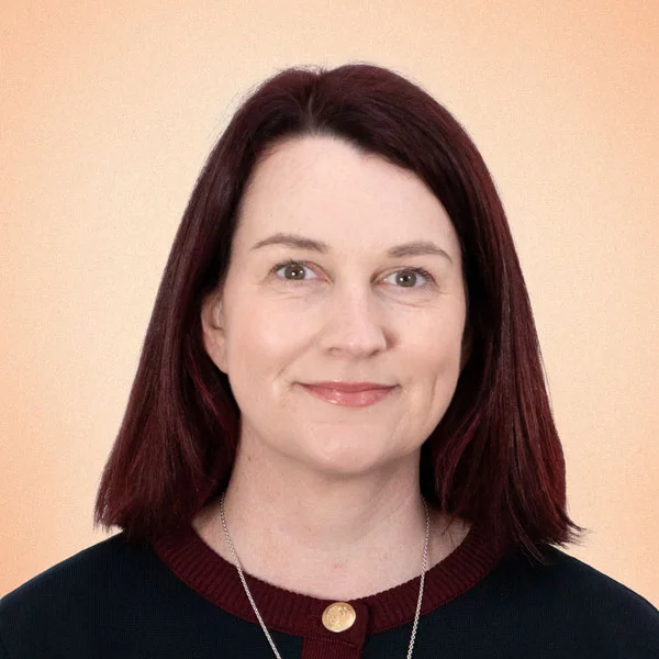 Ms Linzi Martin