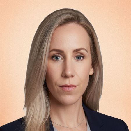 Clair Englebrecht private genetic counsellor specialising in reproductive Genetics in London. In Partnership with the team at Jeen Health.